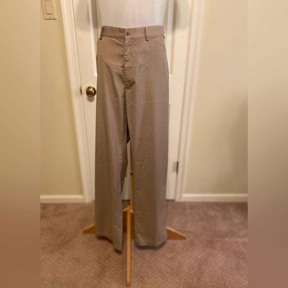 DKNY - Mens straight leg khaki color pants, Size: 34/34